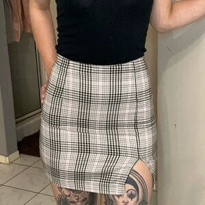Wild fable Pink and Black Plaid Mini Skirt Size 00